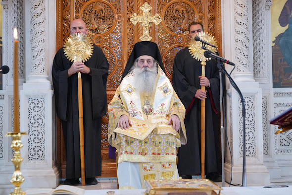 Η ΘΕΙΑ ΛΕΙΤΟΥΡΓΙΑ ΤΟΥ ΑΓΙΟΥ ΙΑΚΩΒΟΥ ΤΟΥ ΑΔΕΛΦΟΘΕΟΥ ΣΤΗΝ Ι. ΜΗΤΡΟΠΟΛΗ ΠΕΙΡΑΙΩΣ